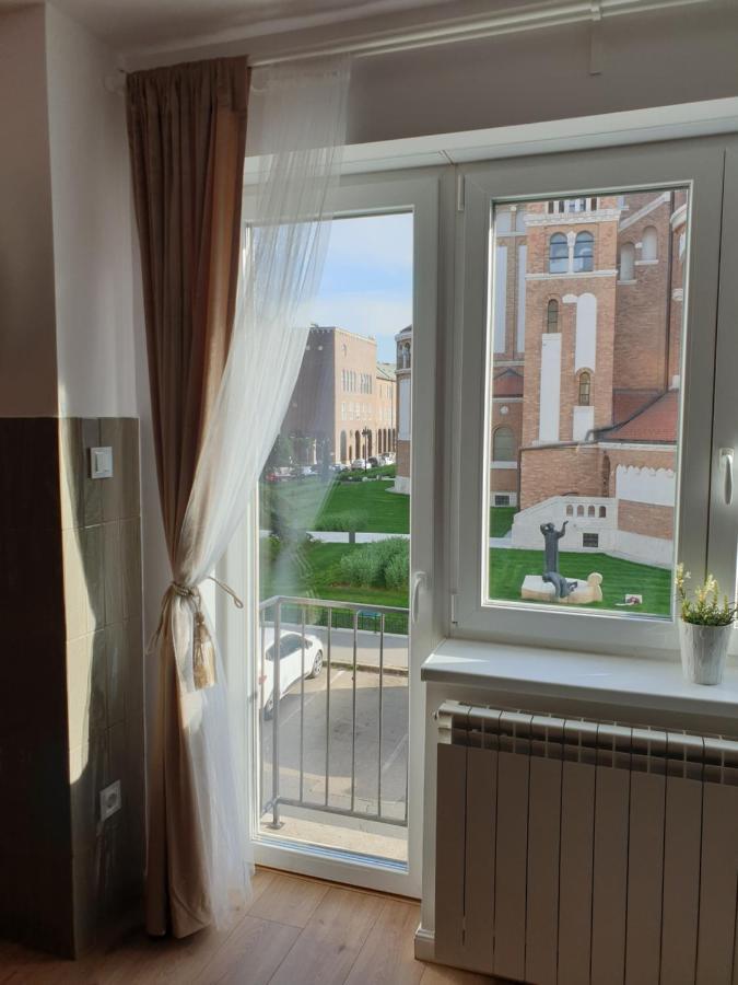 Apartman Guru 1 Σέγκεντ Εξωτερικό φωτογραφία